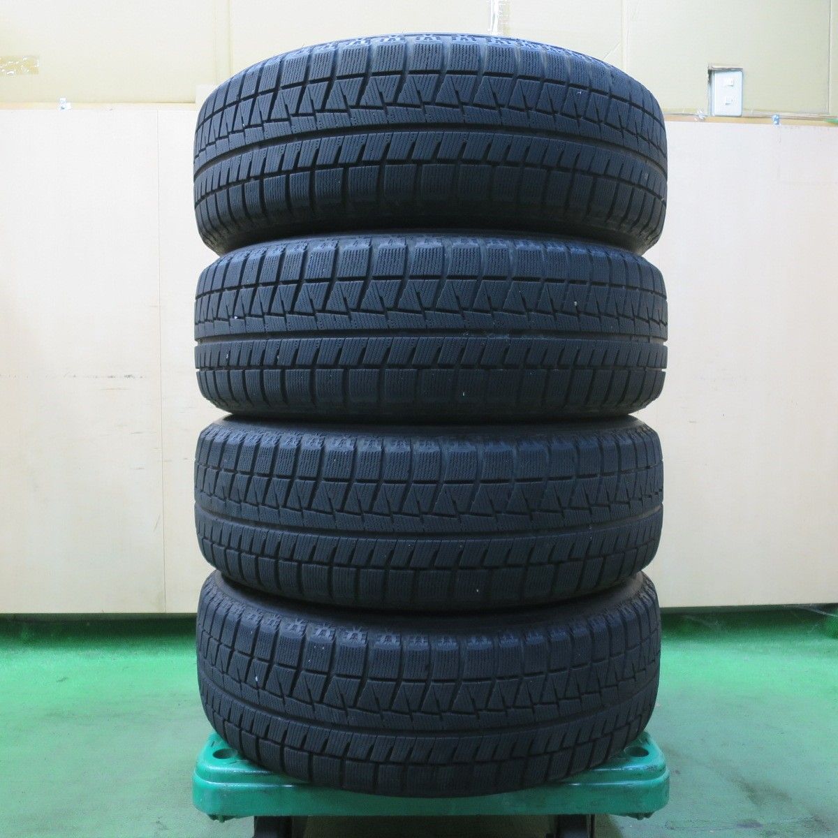 キレイ スタッドレス 205 60R16 ブリヂストン アイスパートナー2 TOPRUN トップラン 16インチ PCD114.3 5H 5092905イス TRITUETUBI_COM