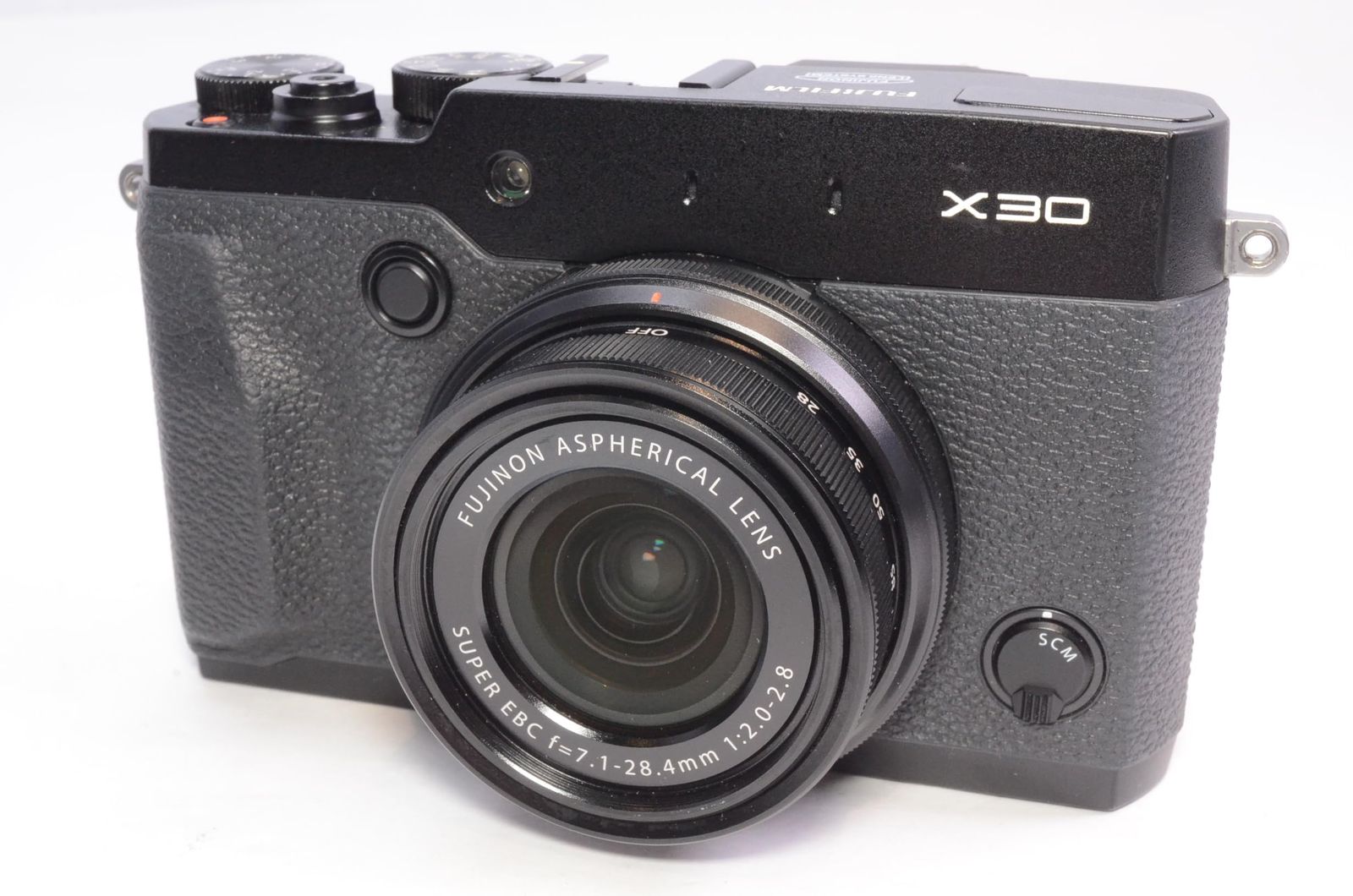 プレミアムコンパクトデジタルカメラ