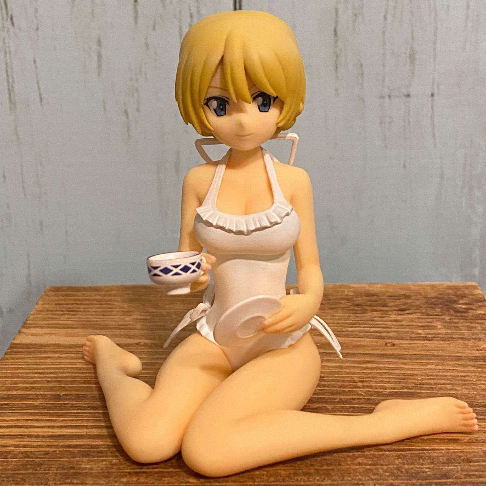 BEACH QUEENS ガールズ&amp;パンツァー ダージリン 1/10スケール PVC製 塗装済み 完成品 フィギュア 51V643DXbXL._UF894,1000_QL80_.jpg