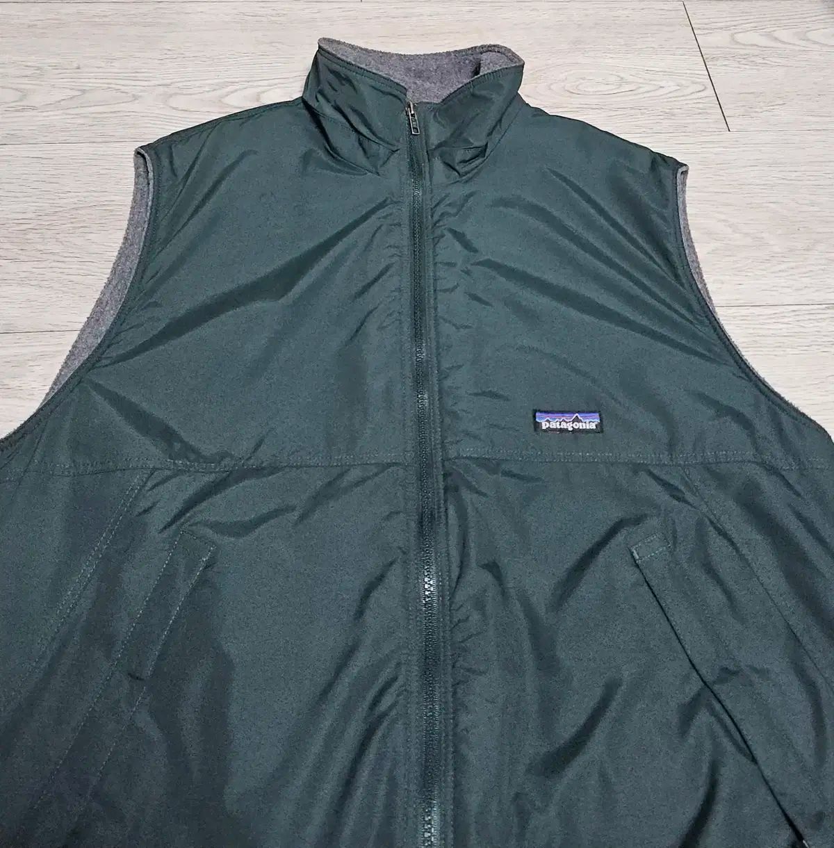 M patagonia パタゴニア 遮蔽する シンチラ ベスト ハンター 緑