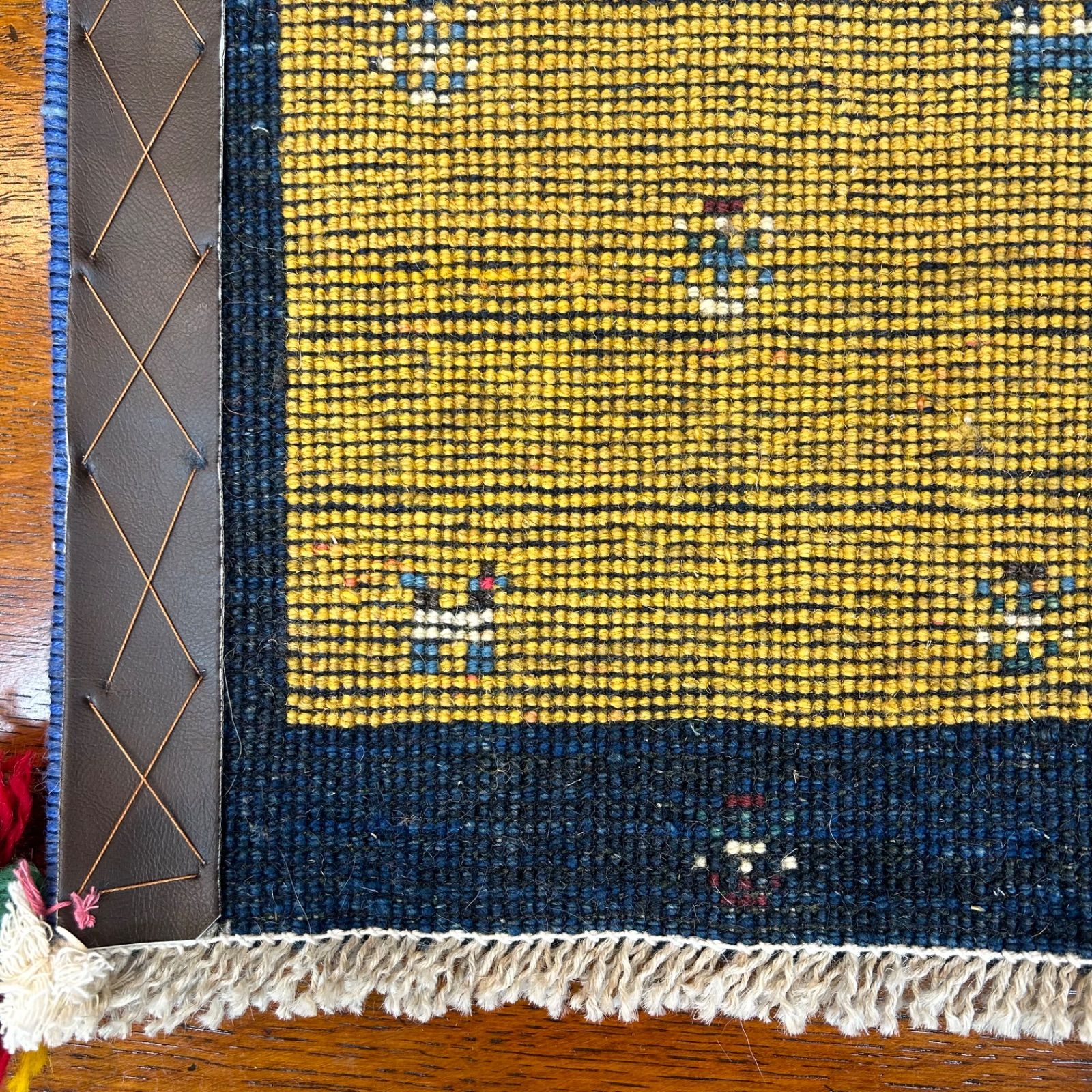 ギャッベ】イラン産 手織りカーペット 33×33cm インテリアラグ