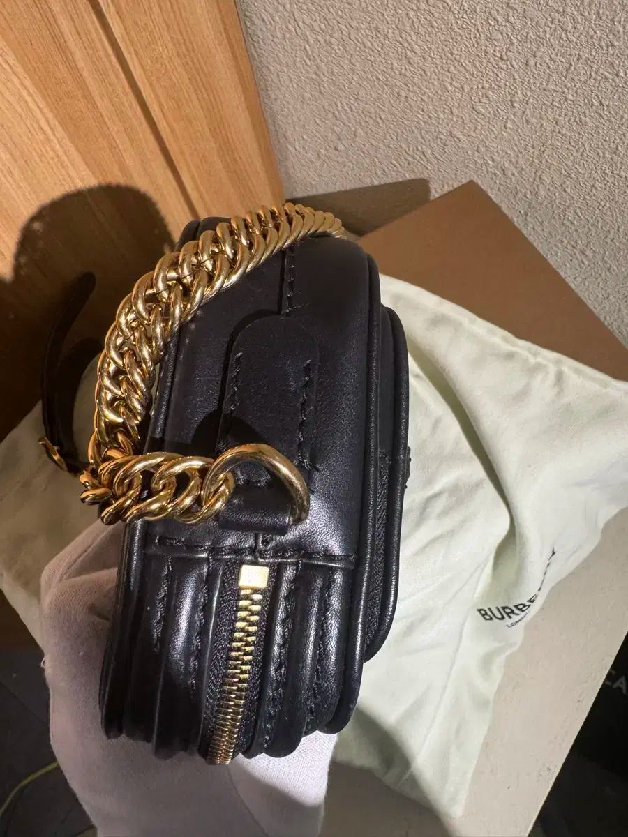 バーバリー チェーンリンク