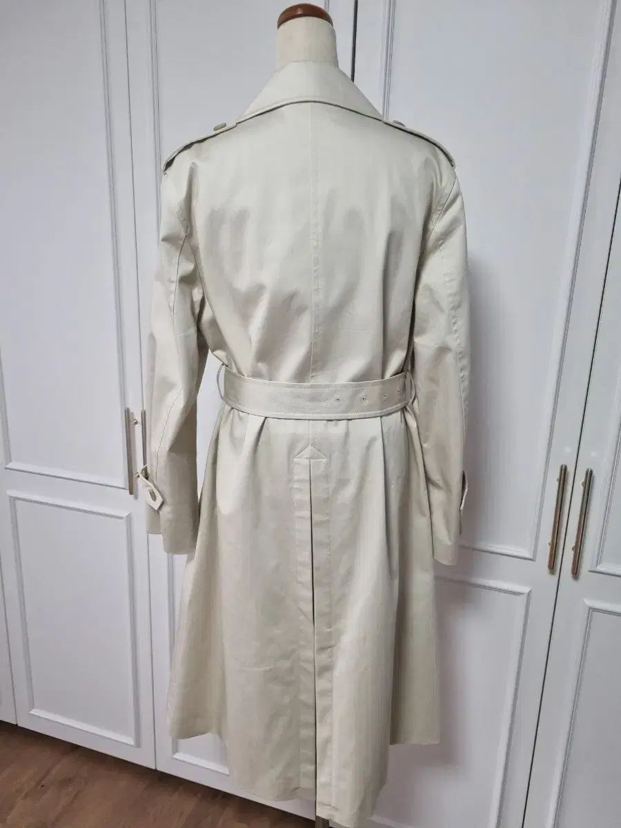 ユニクロ トレンチ コート スモール