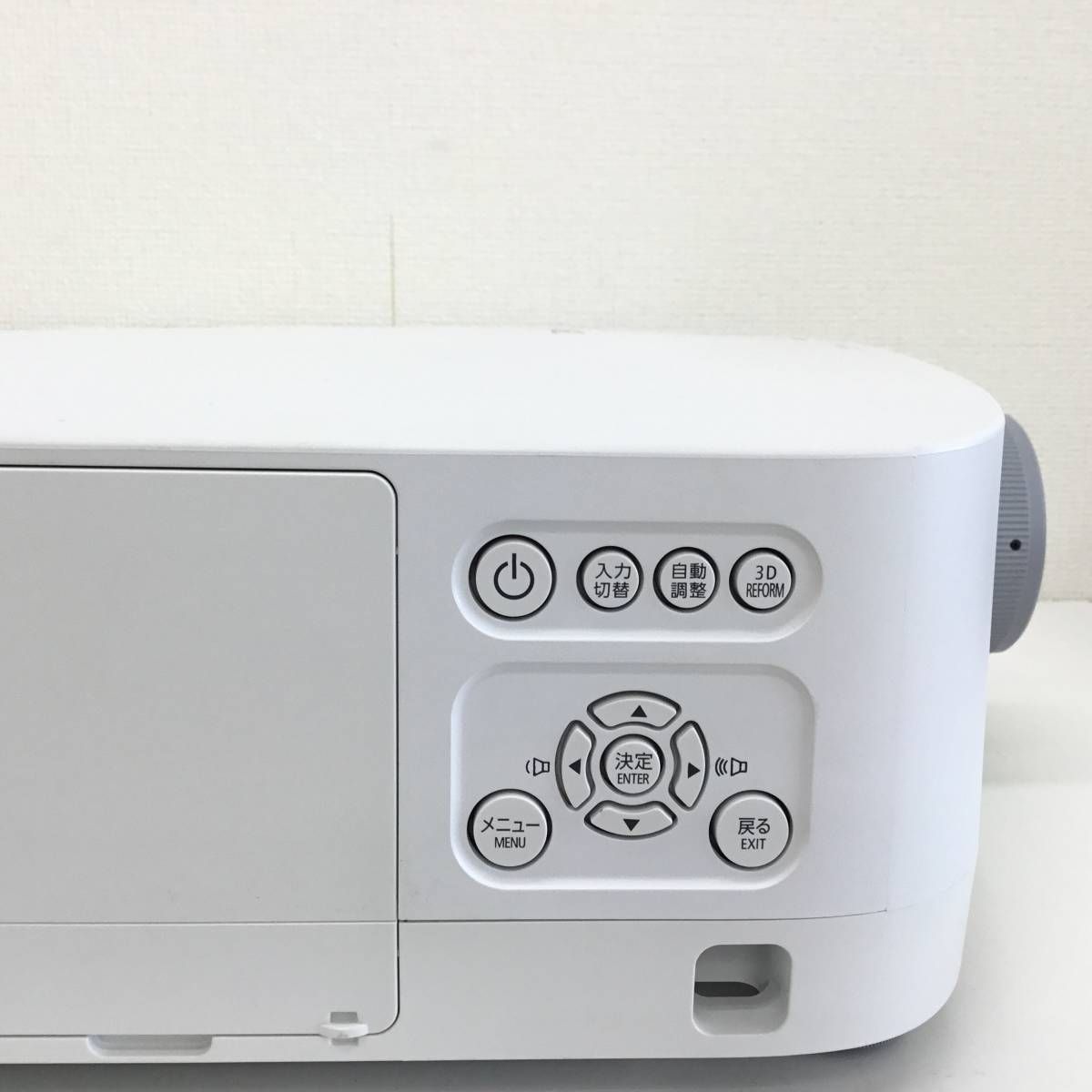 NECNP-PA550WJL ビジネスプロジェクター 5500ルーメン ランプ使用 