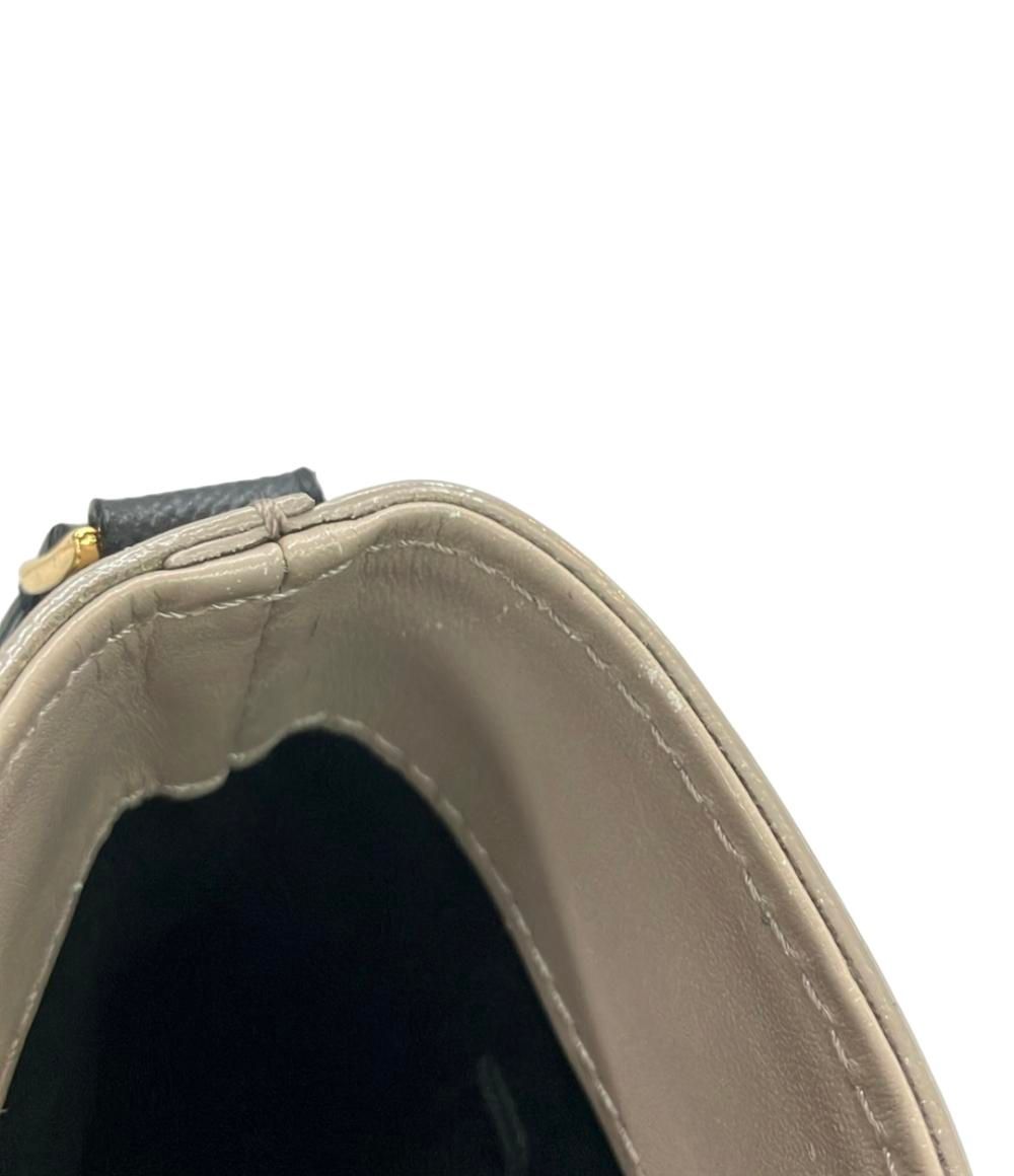 クルニ ショルダーバッグ ミニバケツバッグ 斜め掛け レザー  