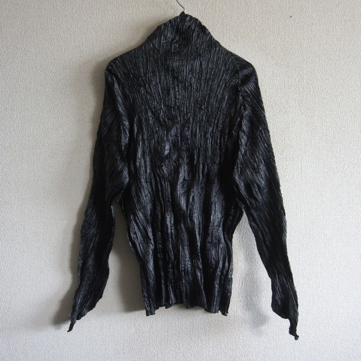 ISSEY MIYAKE イッセイミヤケ シワ加工半袖カットソー ブラック 美品 07aw プリーツプリーズ PLEATS PLEASE イッセイミヤケ