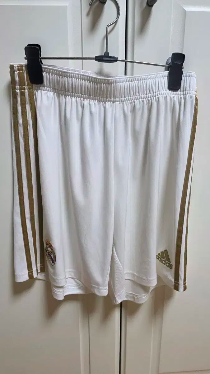 正規品】レアルマドリード2019/20 バルベルデ ホームユニフォーム 楽天