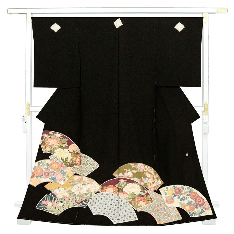 記念感謝祭 仕立無料 京加賀友禅黒留袖 伝統工芸士柳槁昭作手描加賀五彩染四季花扇面文 落款入 10012368