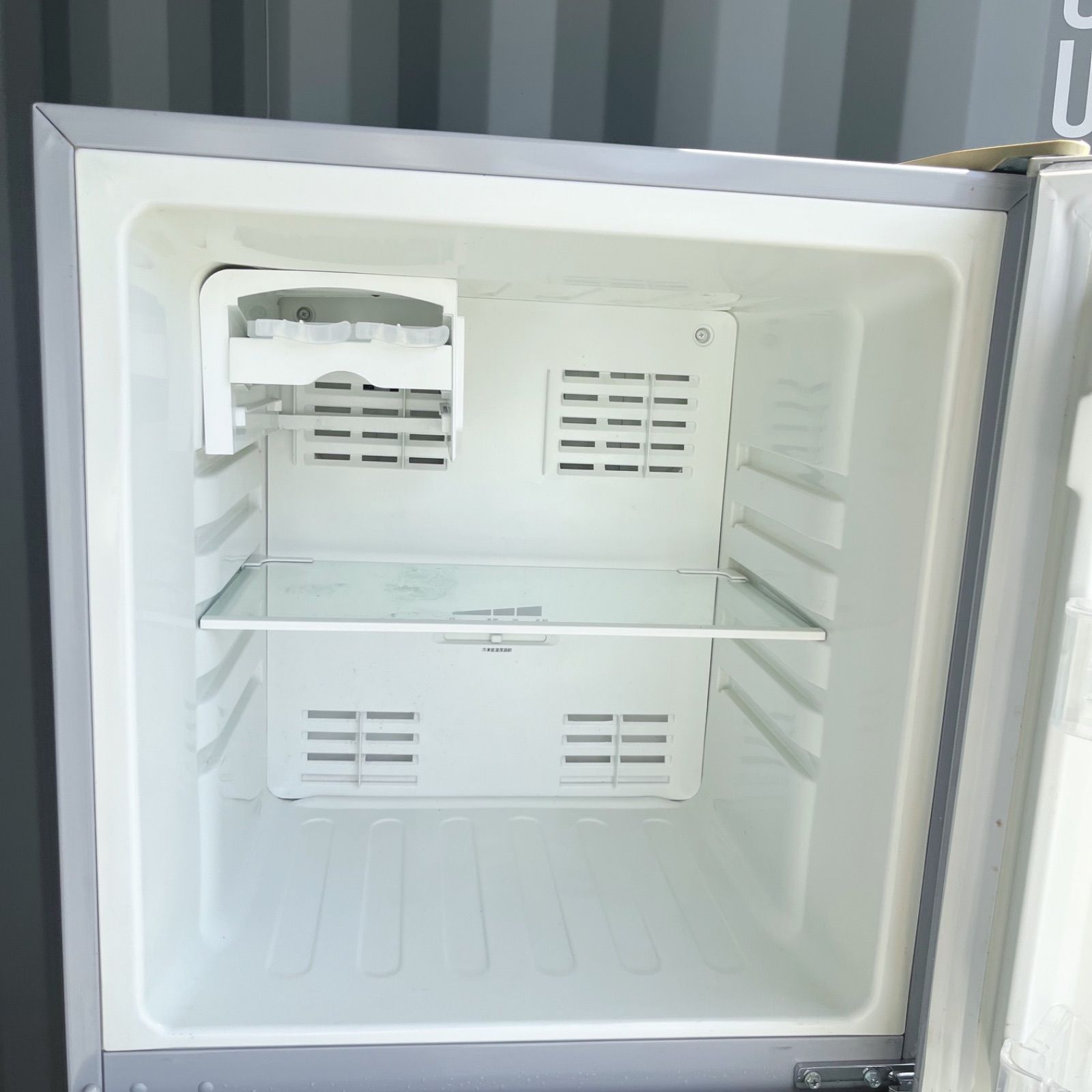 159取付無料 完動品 高性能スタイリッシュシルバー大きめ228L冷蔵庫