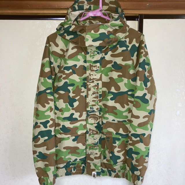 ア ベイシングエイプ マウンテンジャケット カモ 迷彩 メンズ Sサイズ