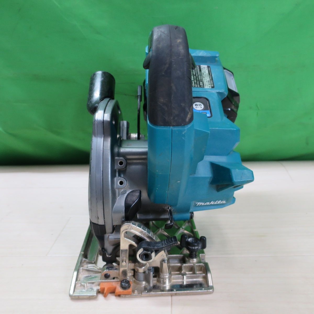 送料無料 マキタ 125mm 充電式 マルノコ HS008G 電動 工具 切断機 丸のこ 丸ノコ 丸鋸 makita バッテリー BL4025