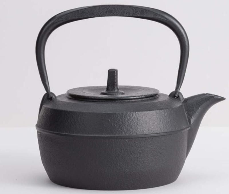 岩鋳 Iwachu 鉄瓶 ケトルバウム IH対応 黒焼付 釜焼 1.1L 南部鉄器 11722