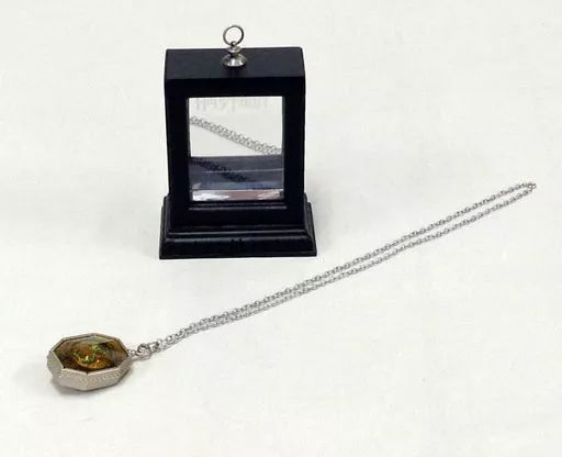 ハリーポッター スリザリンのロケット usj ロケット ノーブル