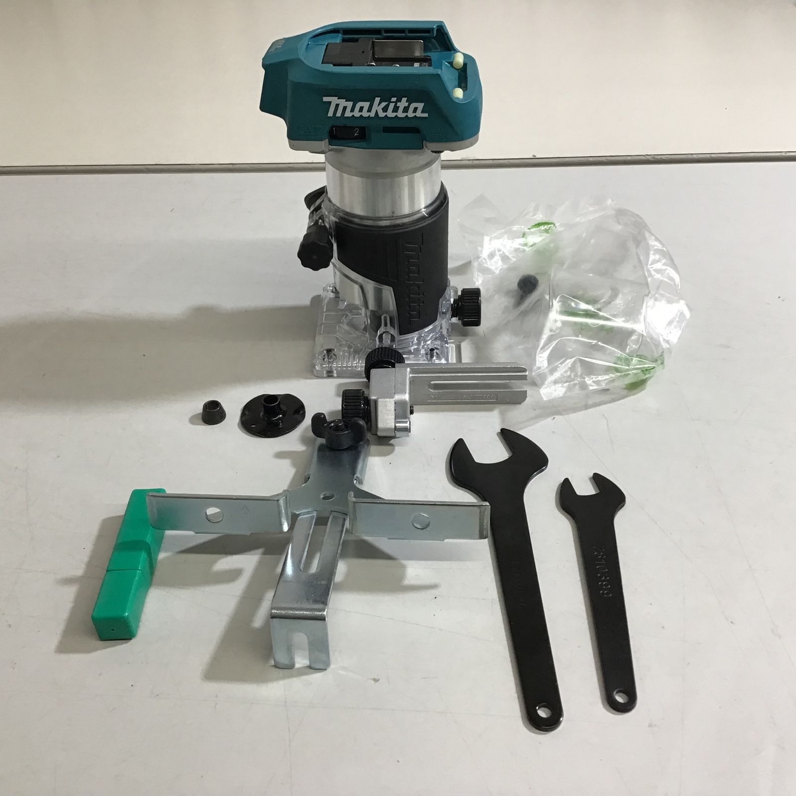 マキタ(makita) コードレストリマー RT50DZ【戸田店】