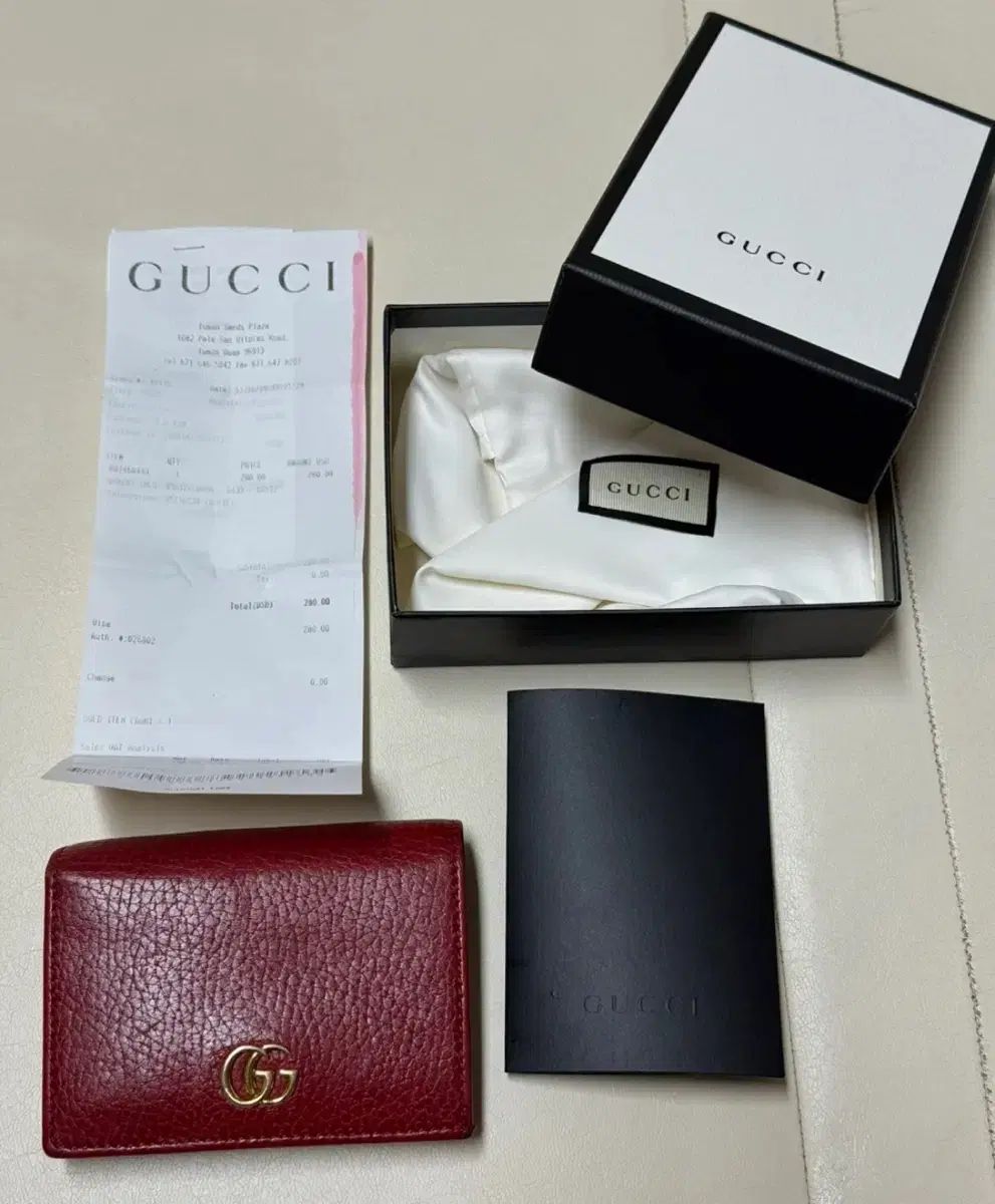 GUCCI グッチ マーモント 二つ折り財布