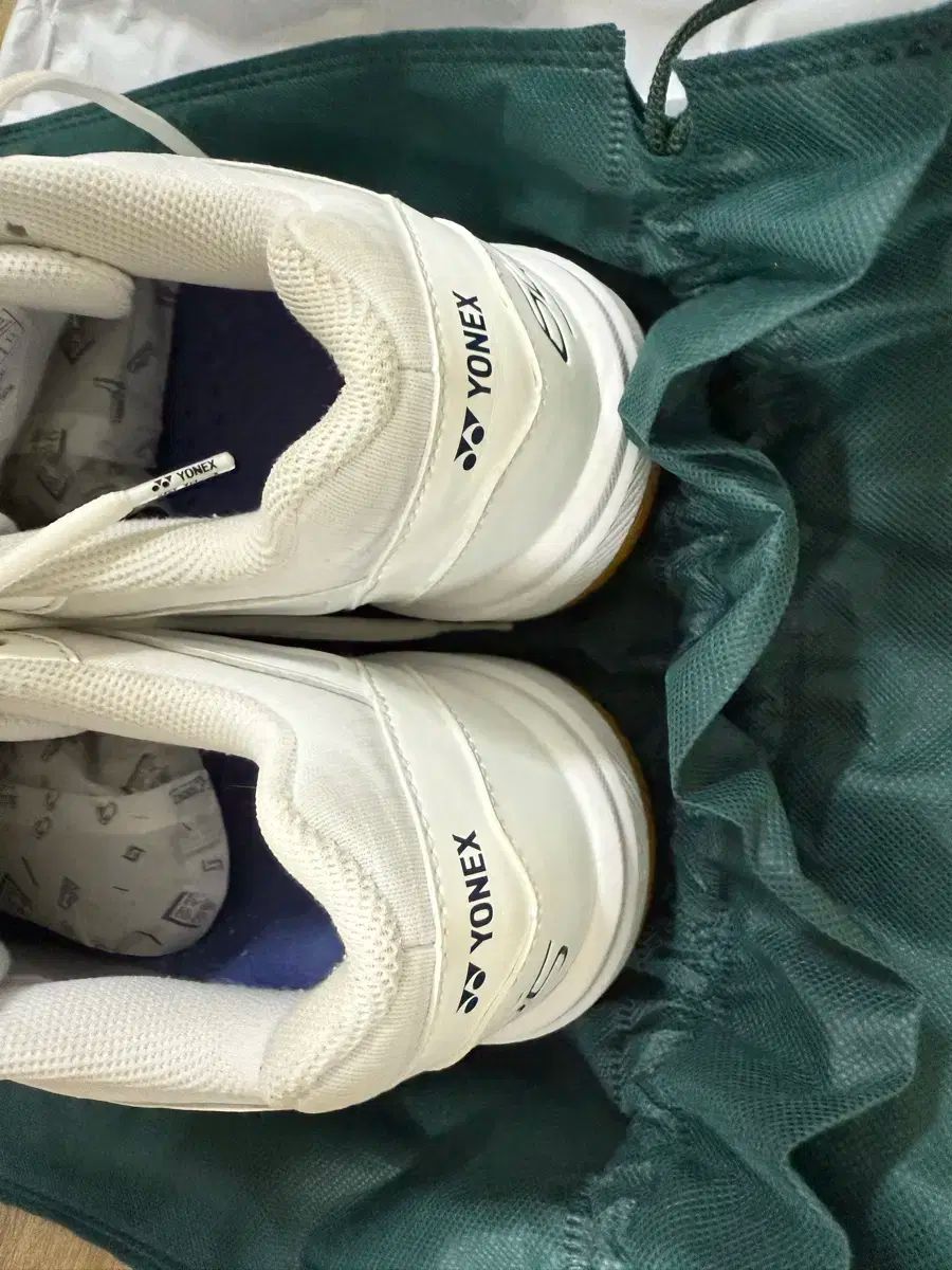 YONEX 65Z4