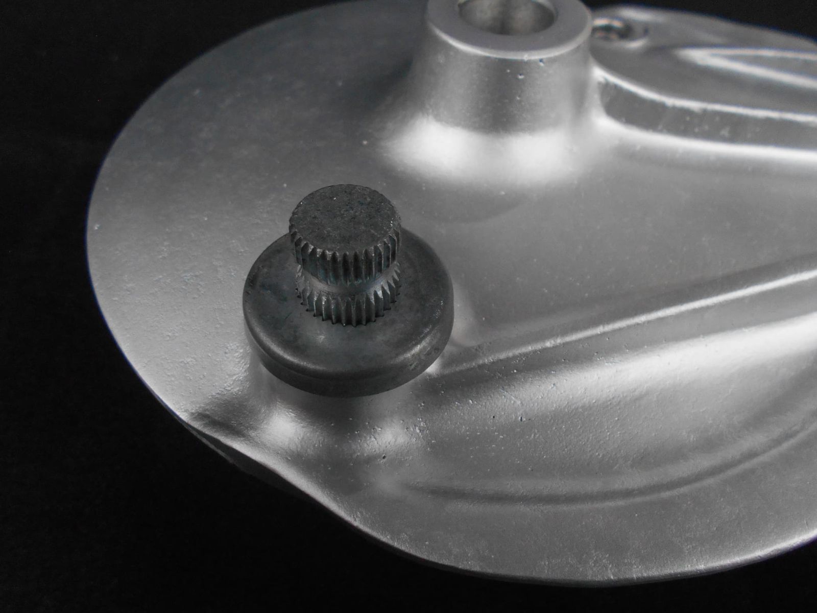 CB750FOUR リアブレーキパネル