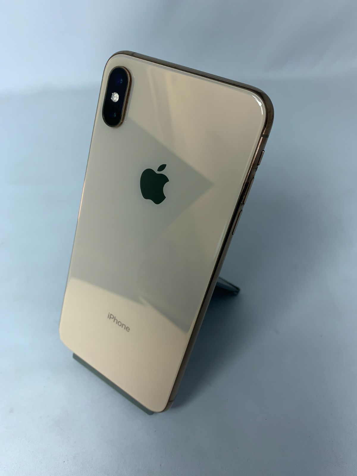 iPhone xs max 256GB ゴールド 傷や割れなし 思ったより大きくないiPhone XS Max、新色ゴールドは上品 | 日経
