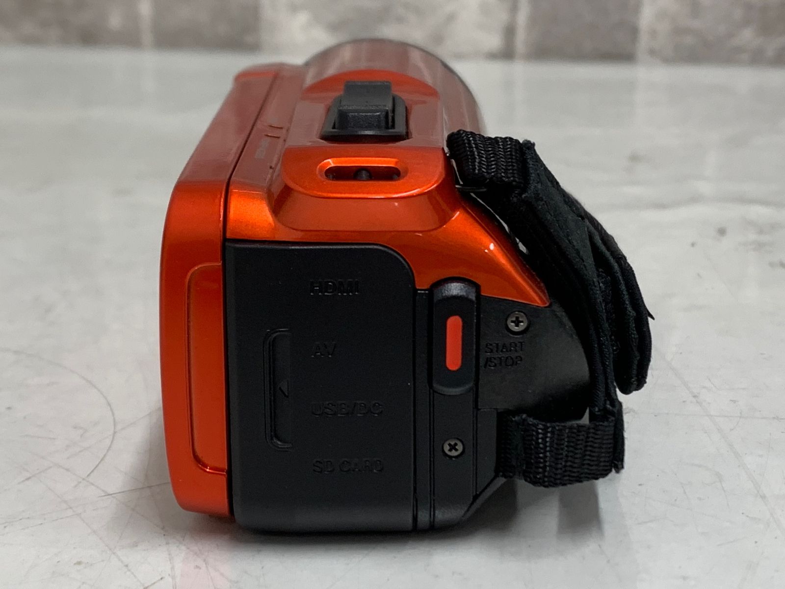JVC ビデオカメラ GZ-RX680 オレンジ Amazon | JVCKENWOOD JVC ビデオカメラ Everio R 防水 防塵 Wi