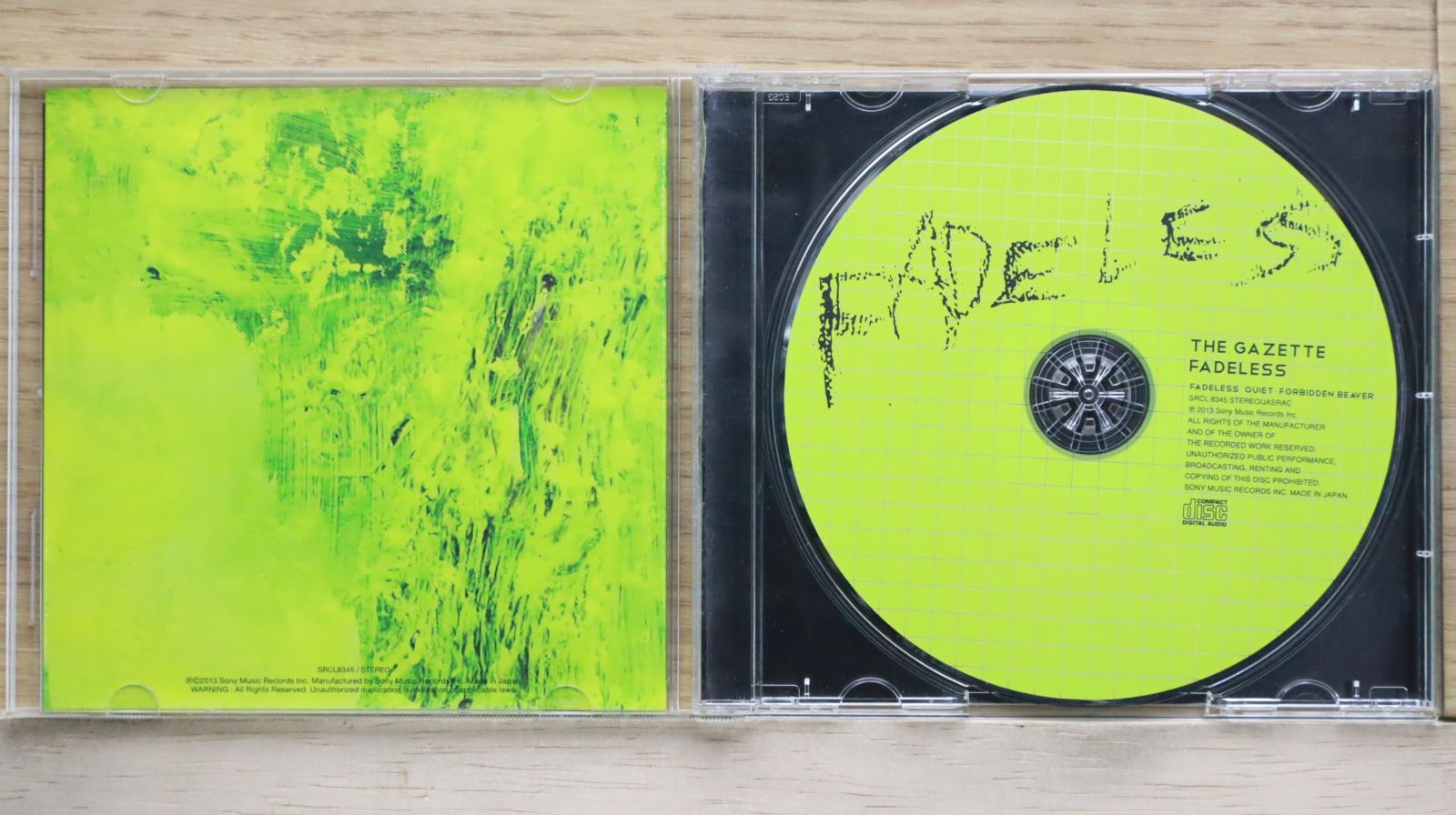 the GazettE 直筆サイン入り CD DVD FADELESS ガゼット the GazettE 直筆サイン入り CD DVD FADELESS ガゼット