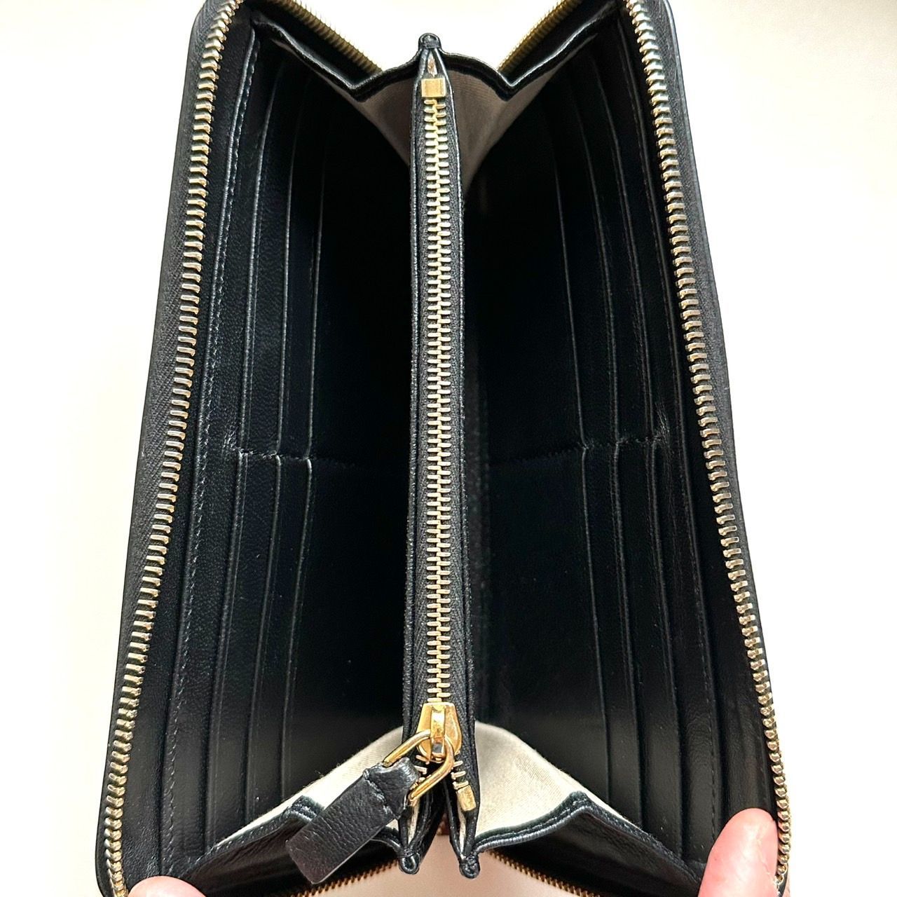 マルニ MARNI 長財布 ラウンドファスナー - メルカリ