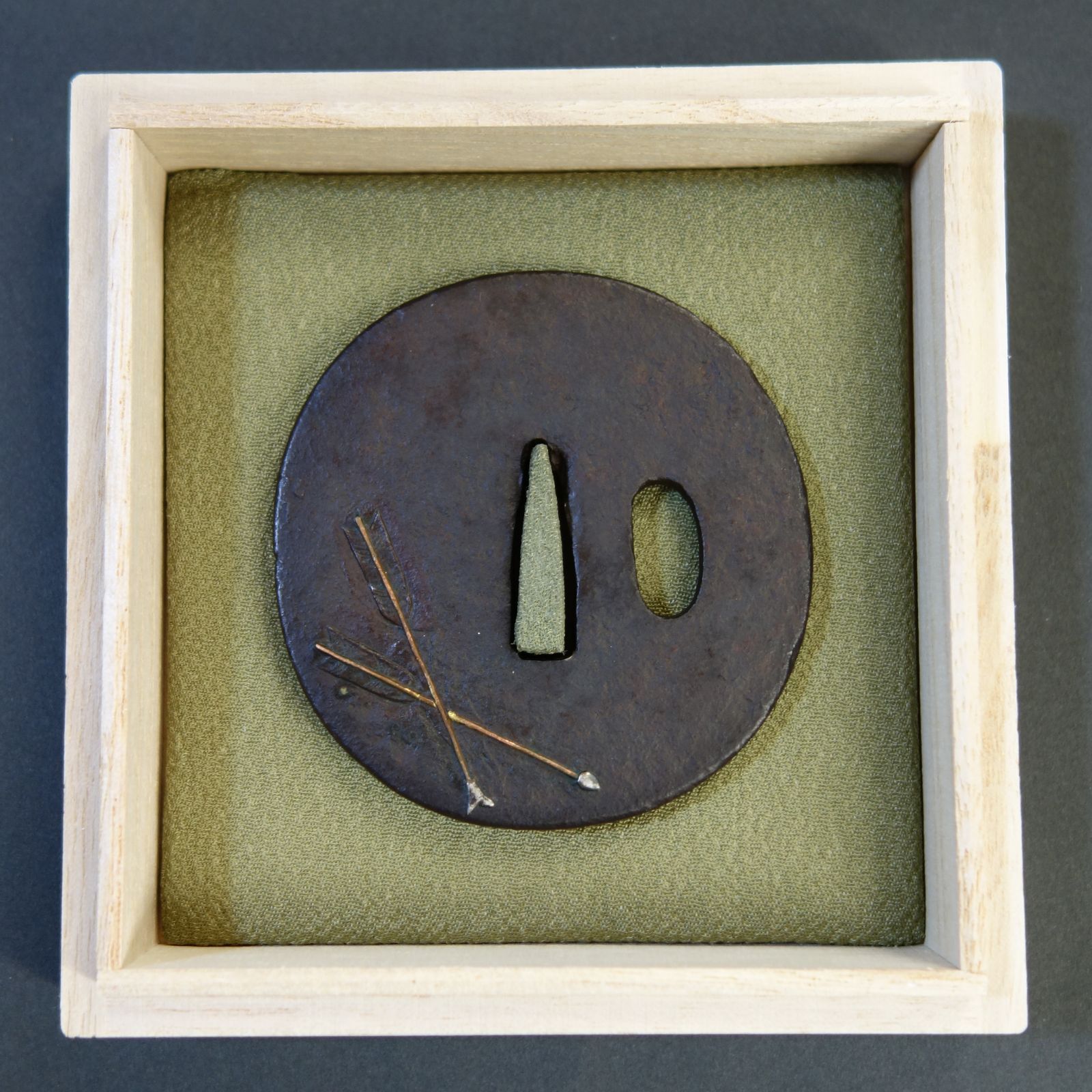 鍔 【 鉄地 吹寄象嵌 天法鍔 】(鍔箱付き) 日本刀 刀装具 鐔