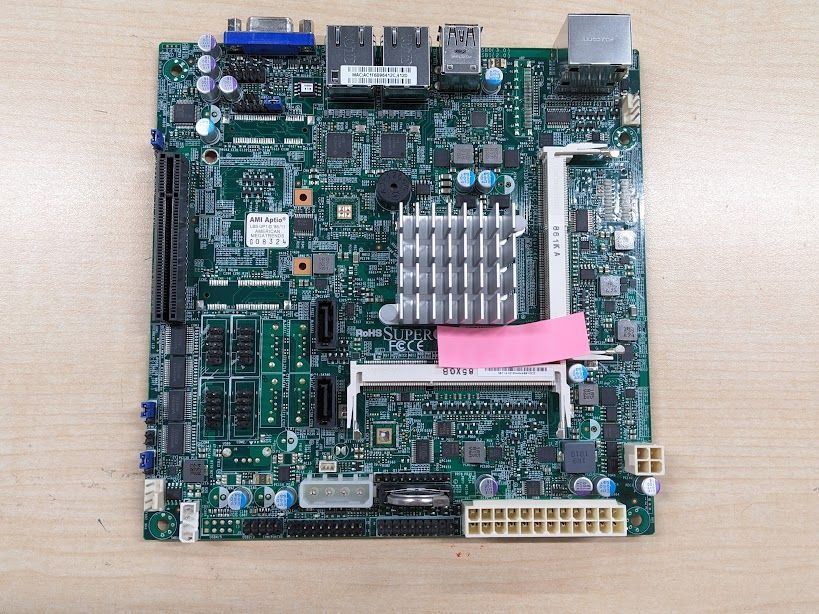 Supermicro Celeron J1900 SoC Mini-ITX X10SBA-L