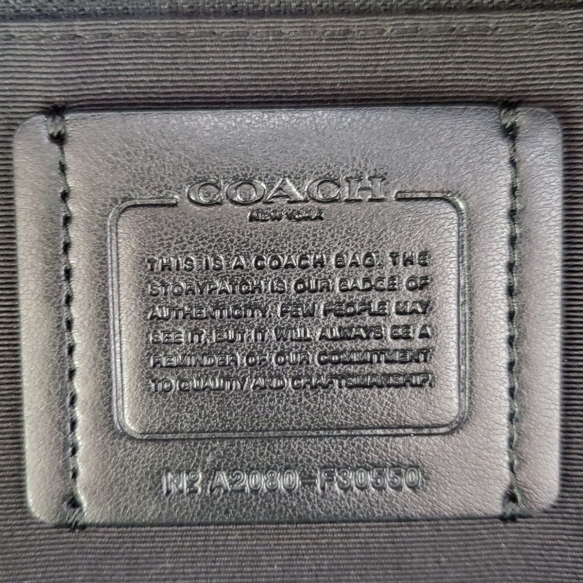 COACH(コーチ) リュックサック チャーリー ペブルド レザー ミディアム バックパック F30550 黒 レザー×ナイロン - メルカリ