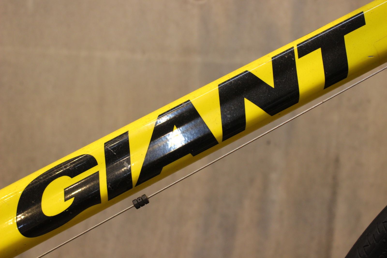 ジャイアント GIANT イディオム IDIOM シマノ ソラ 3400 MIX 9S アルミ ミニベロ 小径車 折り畳み 名古屋店