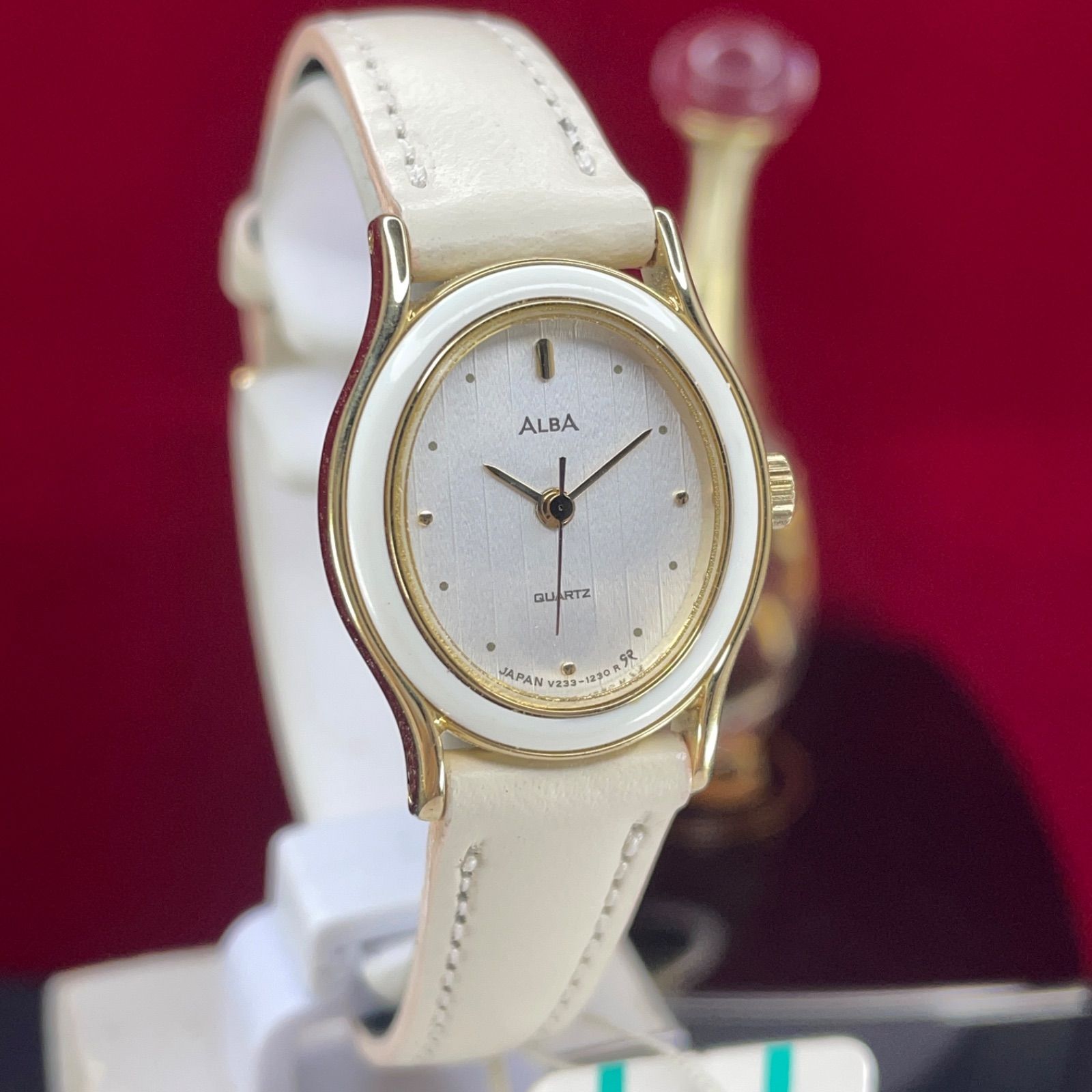 未使用 SEIKO ALBA QZ レクタンギュラー 変わり文字盤 腕時計 希少 未使用 SEIKO ALBA STYLOS QZ 電池換済 日本製 腕時計
