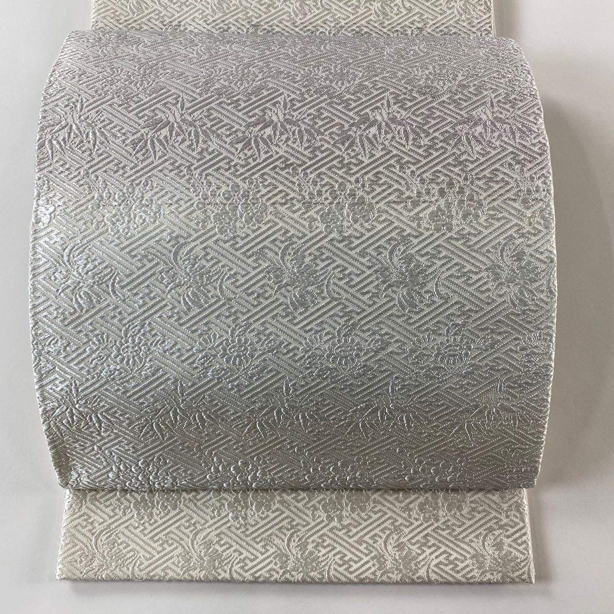 【美品】 袋帯 名品 紗綾形 梅 唐織 灰白 六通 正絹 【】