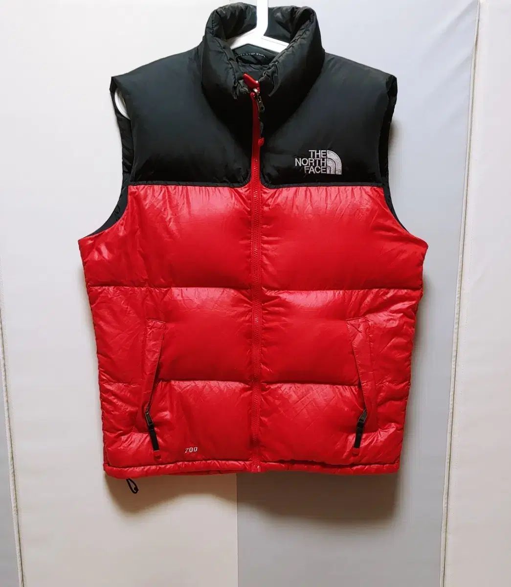 【雷市場（ポンジャン）商品韓国直送】 L THE NORTH FACE(ザノースフェイス) Nuptse(ヌプシ) ダウンベスト 700 レッド 335