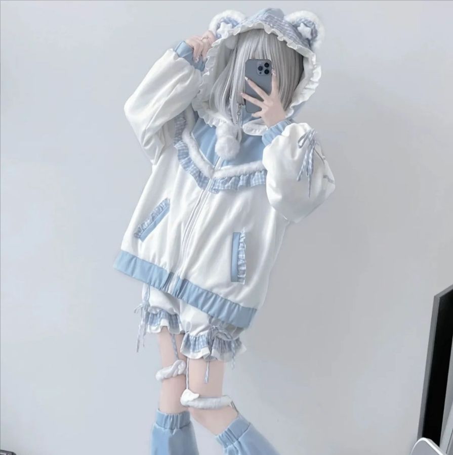 ゆめかわセットアップ くま耳 サブカル フーディー 服 水色界隈 天使界隈 猫耳 フリル サイバー系 渋谷 原宿 20代 y3k y2k ロリィタ 長袖 コスプレ 地雷系 量産型 ゴスロリ ショートパンツ 病みかわいい 夢かわいい 推し活 あざと