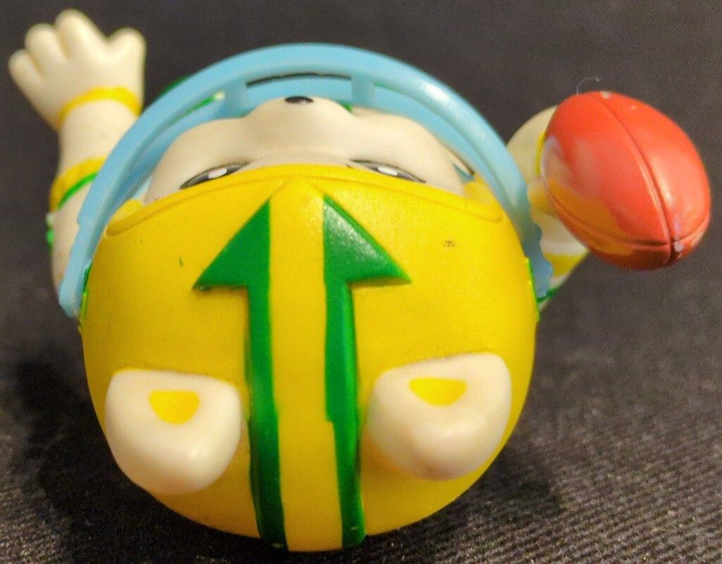 三和銀行 貯金箱 ワンサくん(アメフト)番号3 - メルカリ