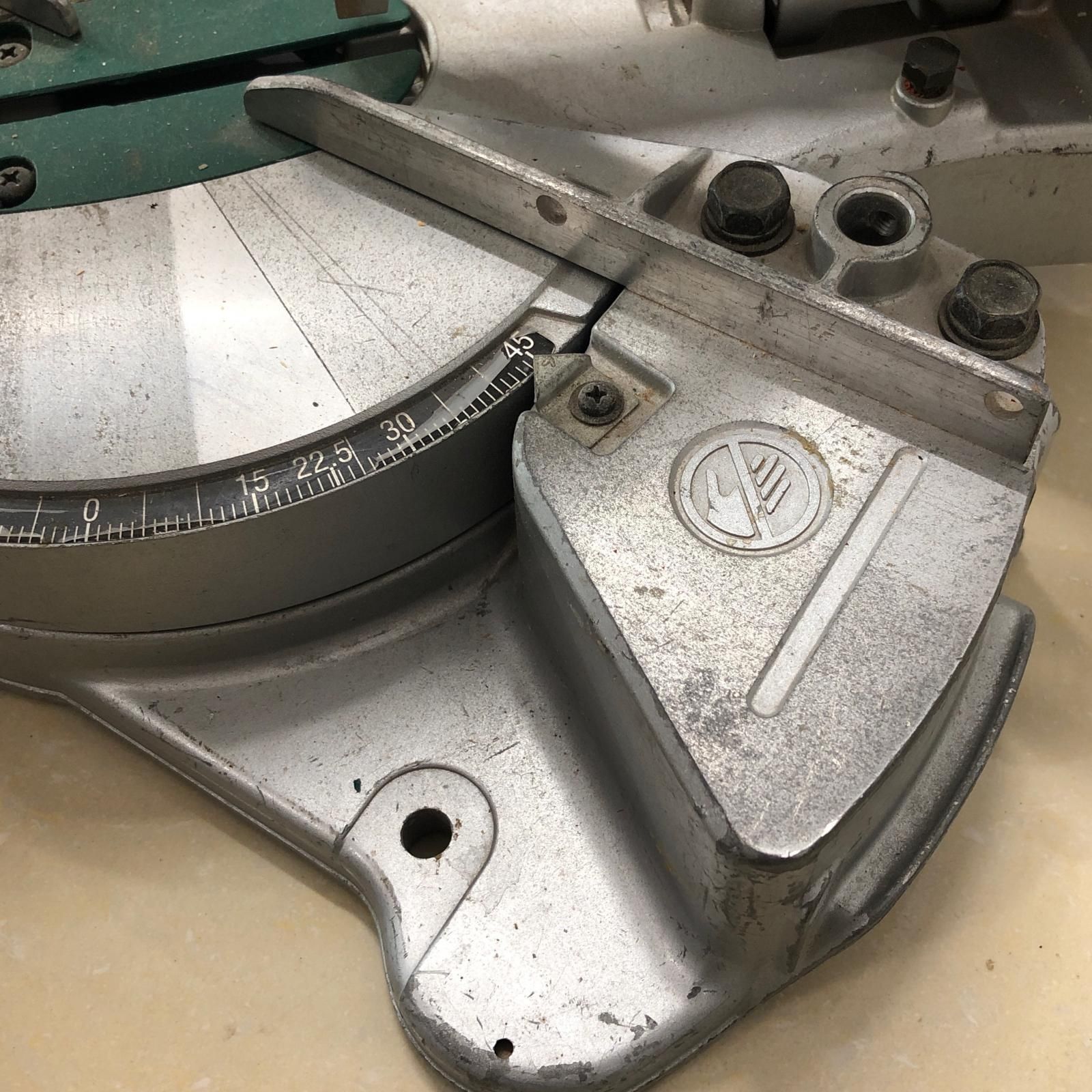 卓上スライド丸のこ