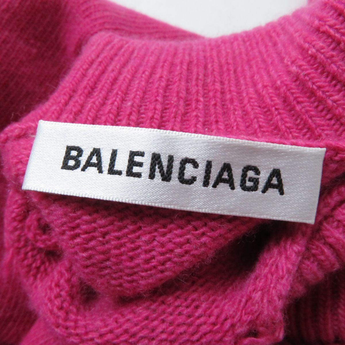 バレンシアガ　BALENCIAGA ニット　ロゴ BALENCIAGA】LOGOMANIA ALL OVER 長袖セーター ロゴ (BALENCIAGA