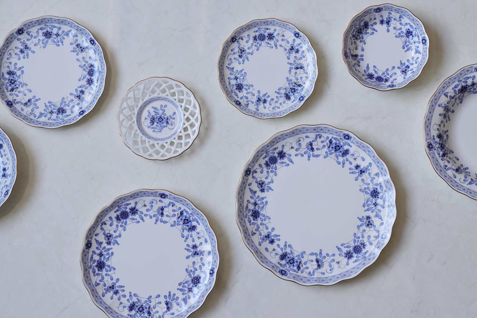 在庫処分】ブルー 花柄 17cm 梅の花 ミラノ 更紗調 皿 パンプレート