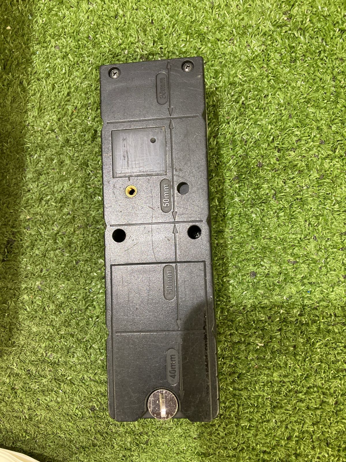 ナビ付きレーザー墨出し器