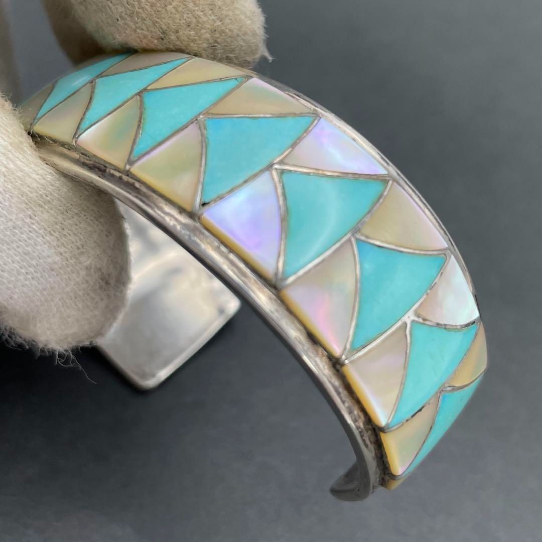 ZUNIズニ族 ORLINDA NATEWA ターコイズ＆シェル バングル シルバー