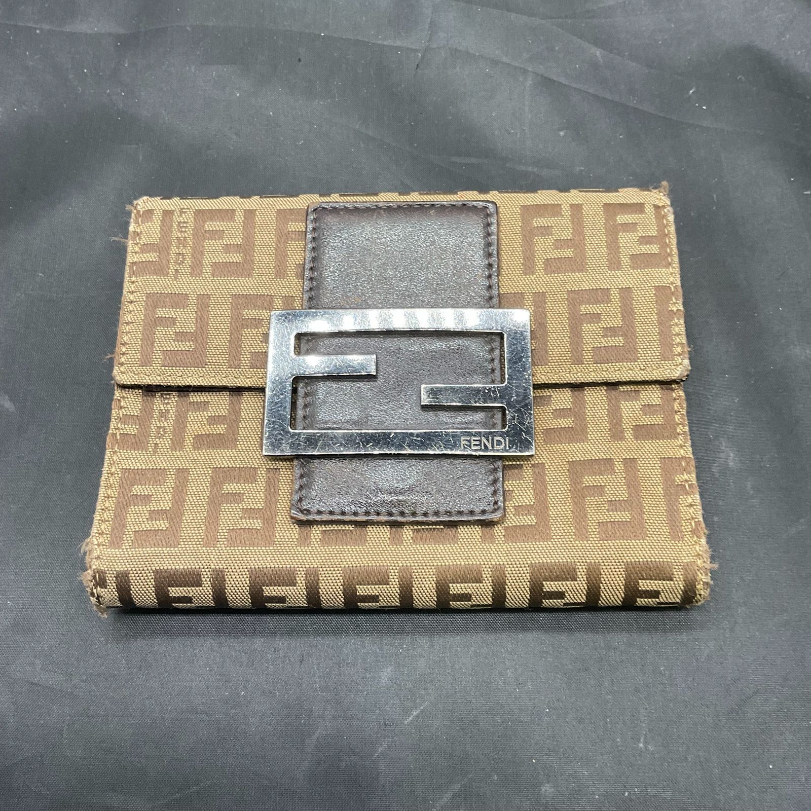 フェンディ 二つ折り財布 B25062287/BCランク - メルカリ