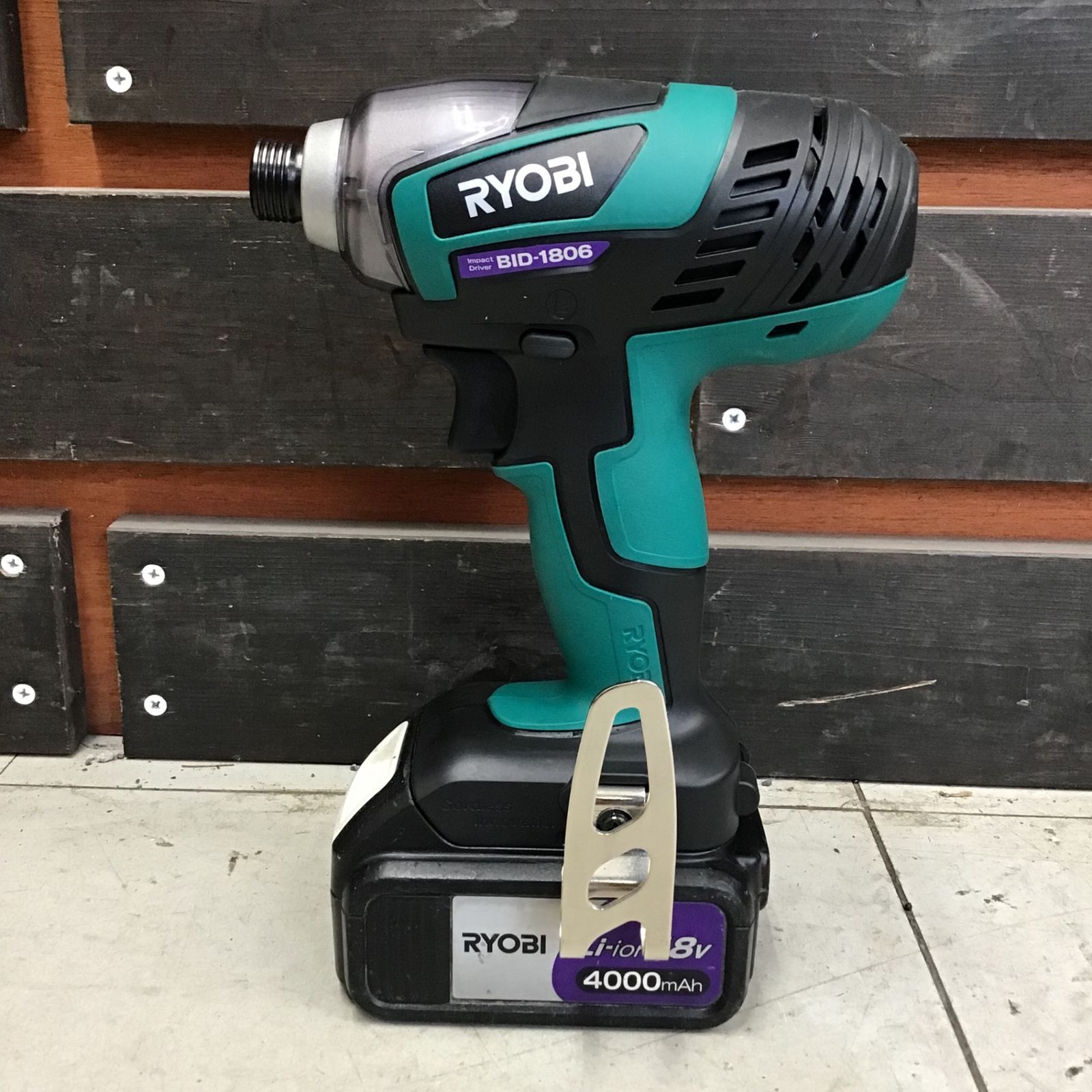 中古】リョービ RYOBI BID-1806 充電式インパクトドライバ 18V