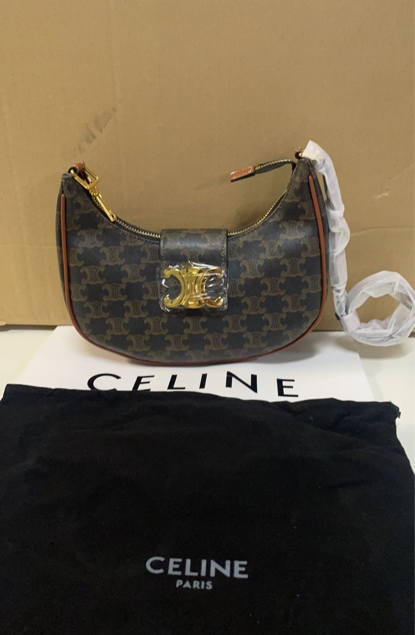 ✨本日限定価格✨CELINE AVA（アヴァ） トリオンフバッグ