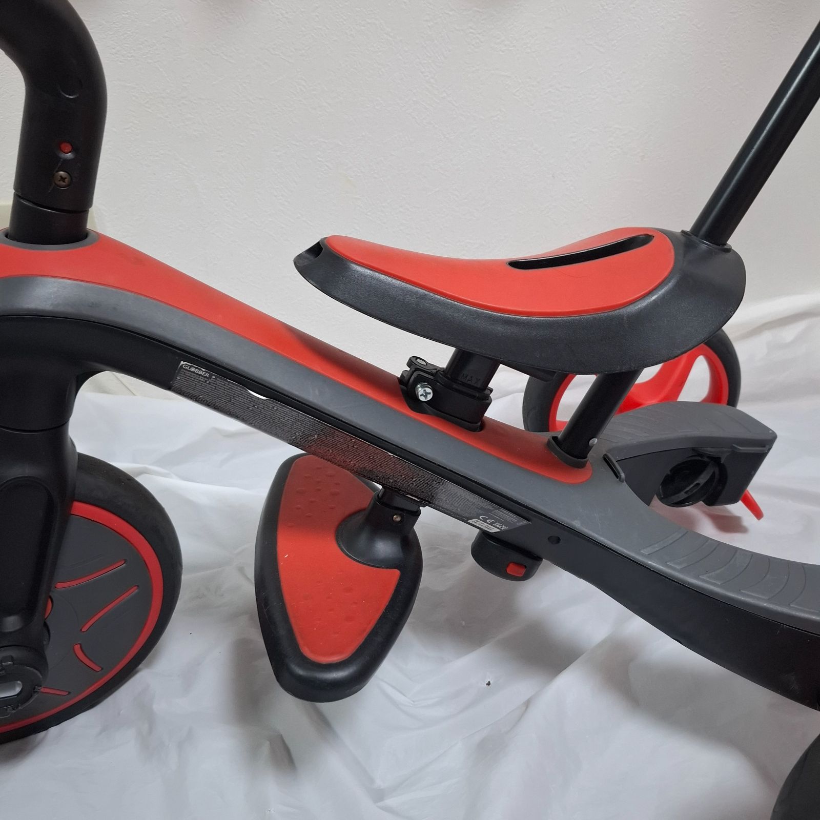 2点セット　GLOBBERエクスプローラートライク 3in1 レッド赤 OUTLET】エクスプローラー トライク 3in1/レッド(レッド
