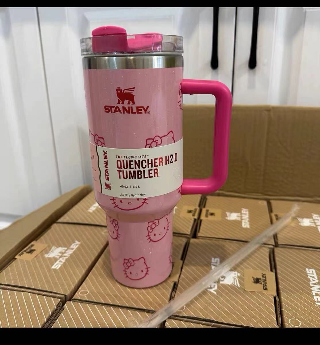 【海外限定】STANLEY スタンレー キティ タンブラー　ストロー付き 限定価額 【海外限定】STANLEY スタンレー キティ タンブラー