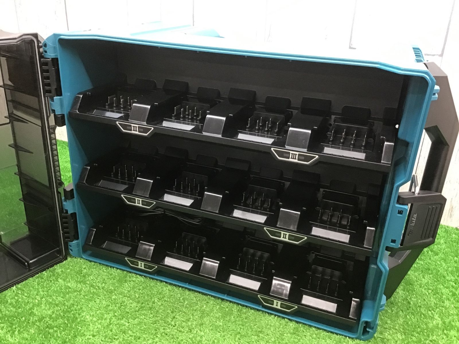 BCC02♪4台同時充電♪アクトツール富山店♪SC