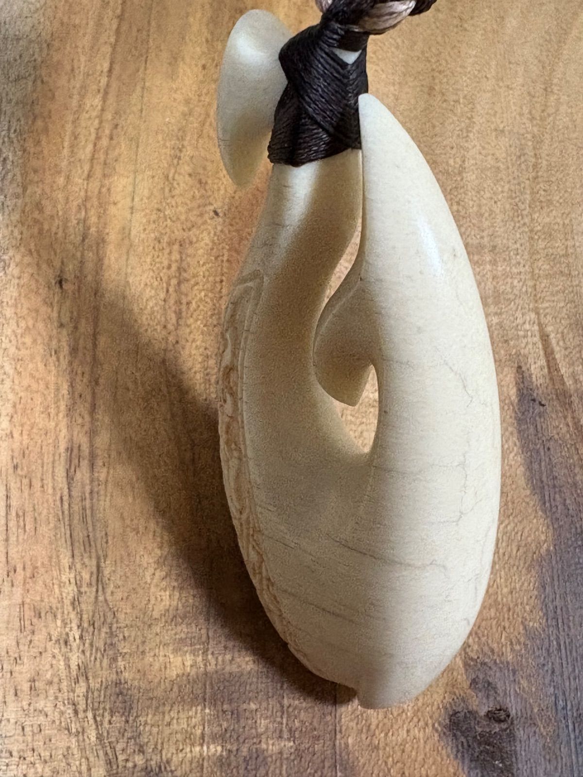 ボーンカービングネックレス