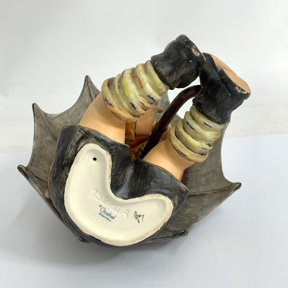 GOEBEL ゲーベル フィギュリン/フンメル人形/傘の少年 マルチ