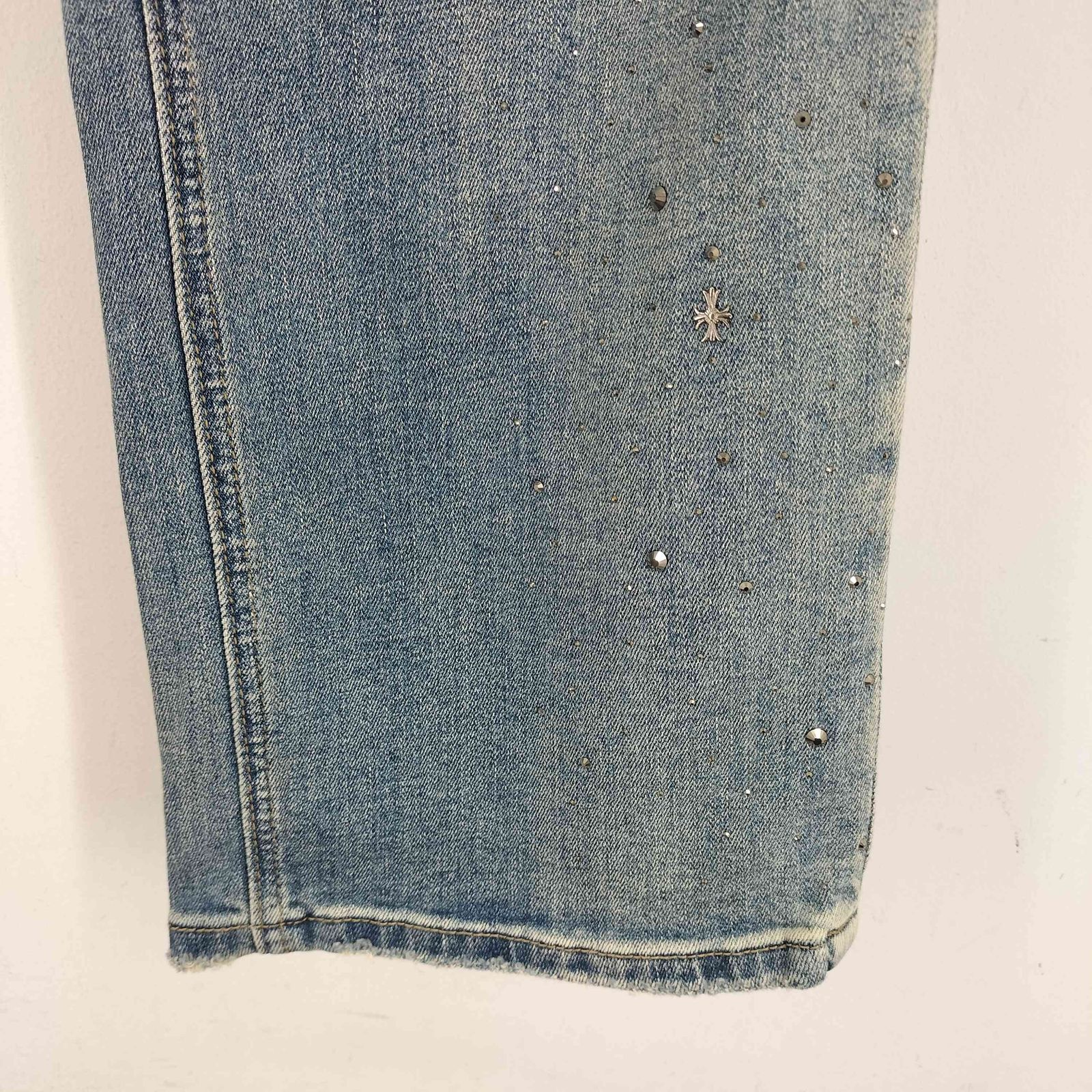 USED古着(ユーズドフルギ) {{(nude)}} アシメデザインパンチングブラウス レディース  38 中古 古着 0844 ユーズドフルギ USED古着 HYEON ウエストタックボリュームドレス