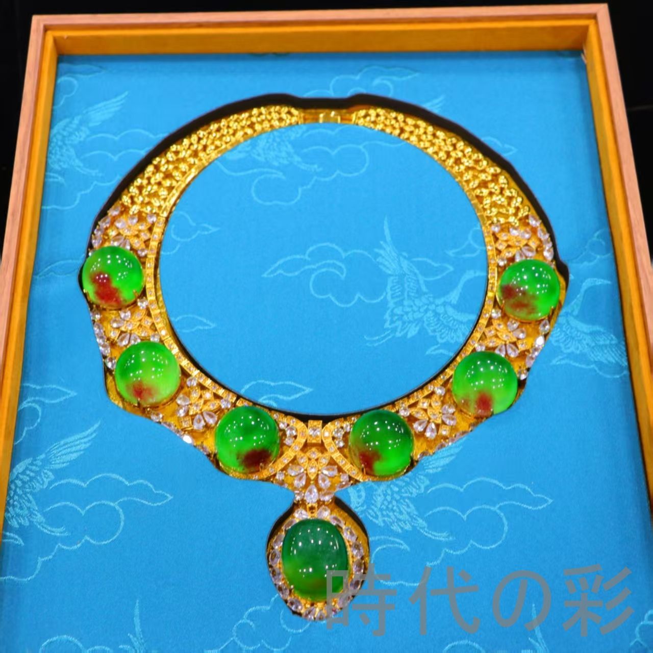 土器 素焼き 古代 出土発掘品 東南アジア 黒い陶器の器 破損あり目立っ