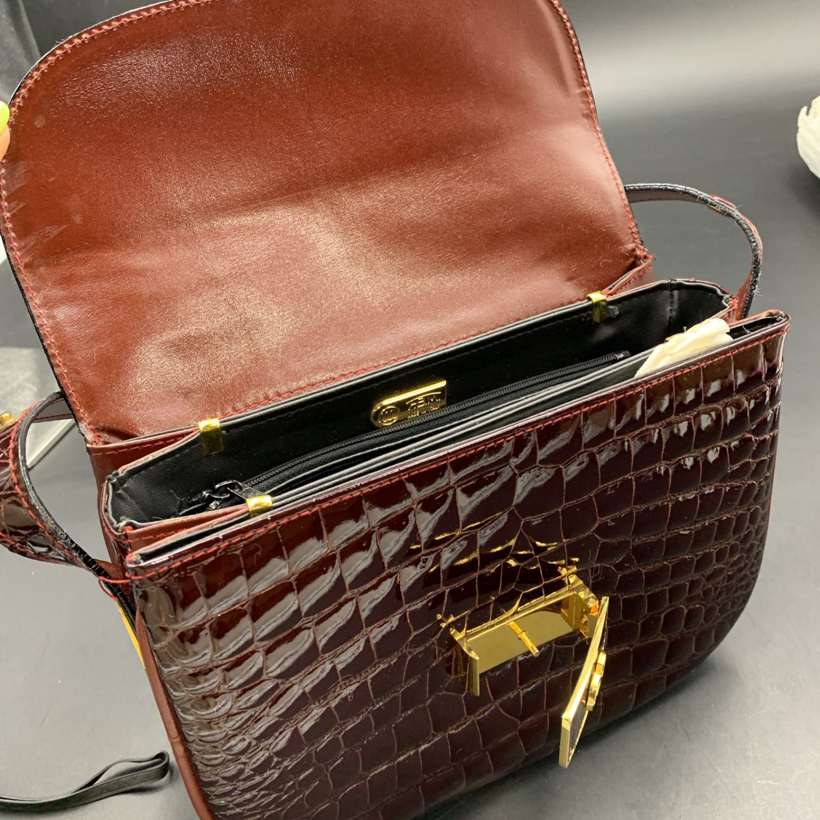 82 FBM エフビーエム MADE IN ITALY クロコ ショルダーバッグ - メルカリ